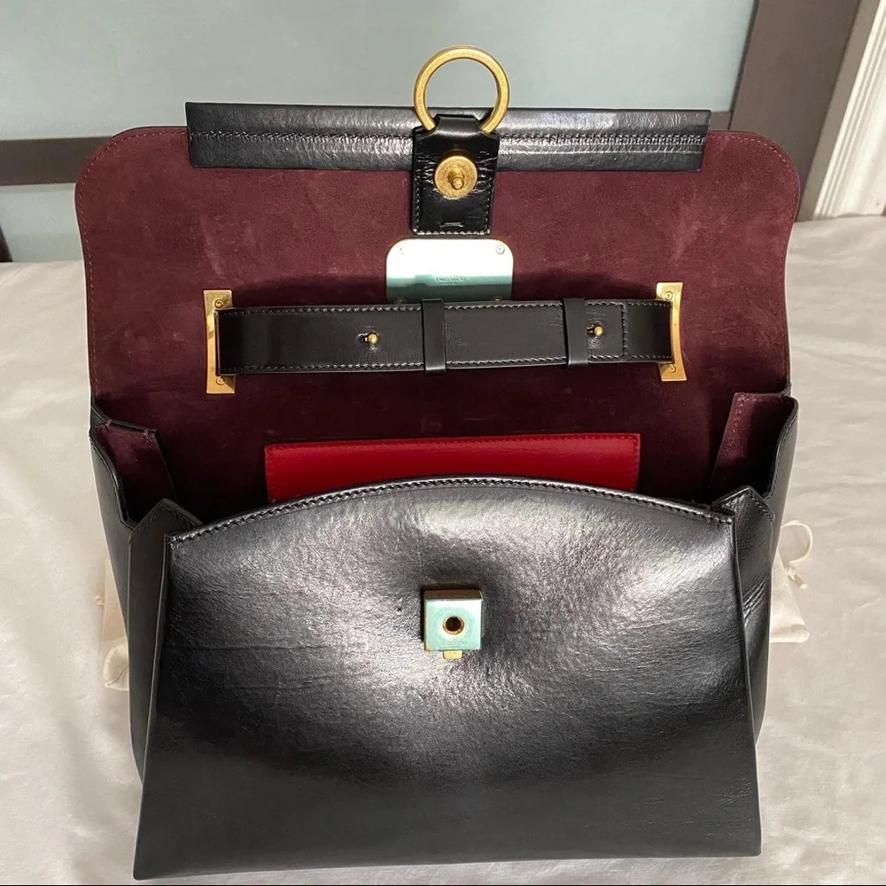 NWT Valentino Vlogo V Chain Top Handle Leather Handbag in Black - Picture 6 of 10